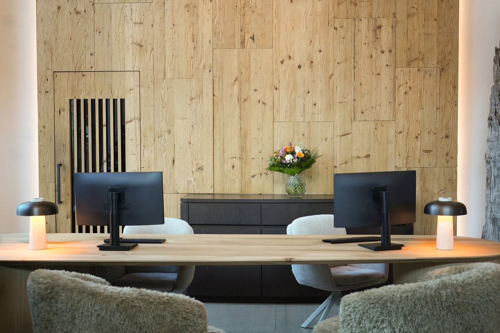 Soleil lobby atmosphere